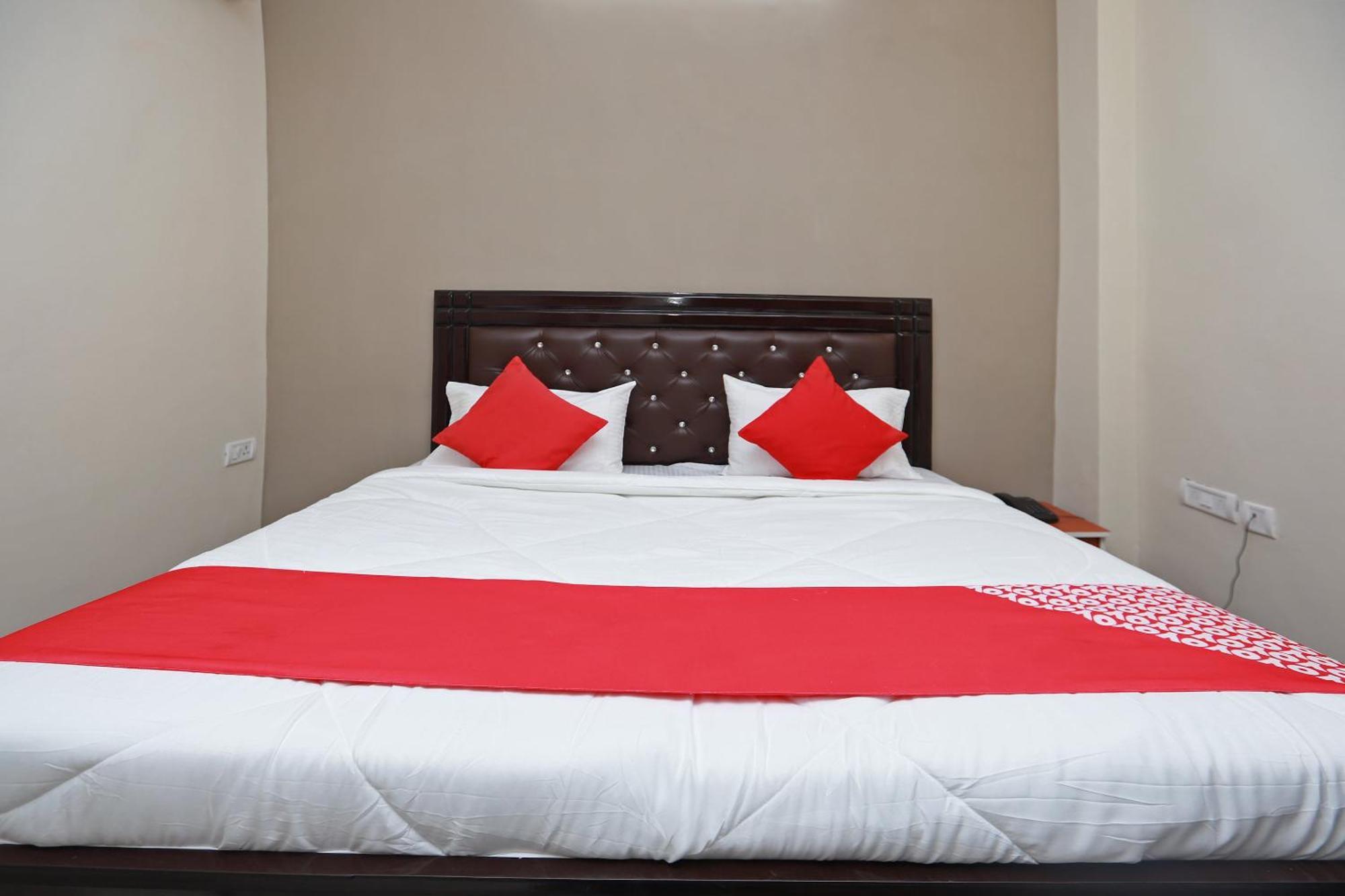 Hotel O Silverline Residency Faridabad Buitenkant foto