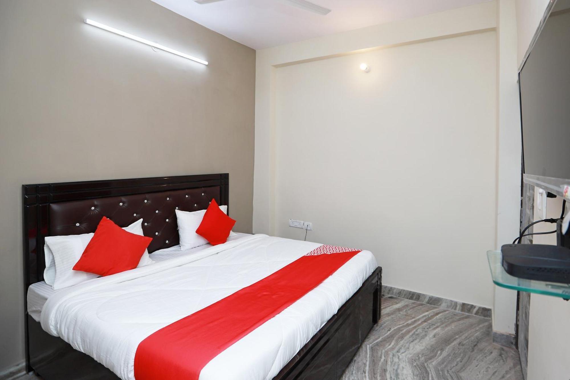 Hotel O Silverline Residency Faridabad Buitenkant foto