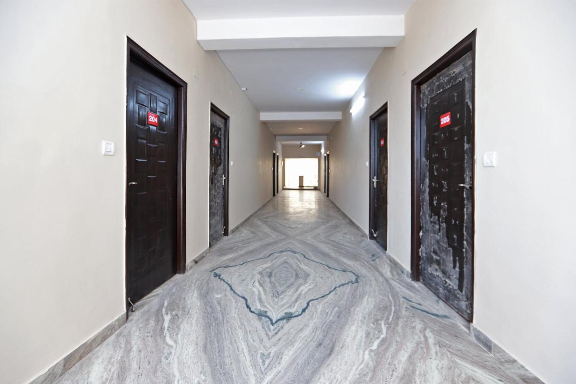 Hotel O Silverline Residency Faridabad Buitenkant foto