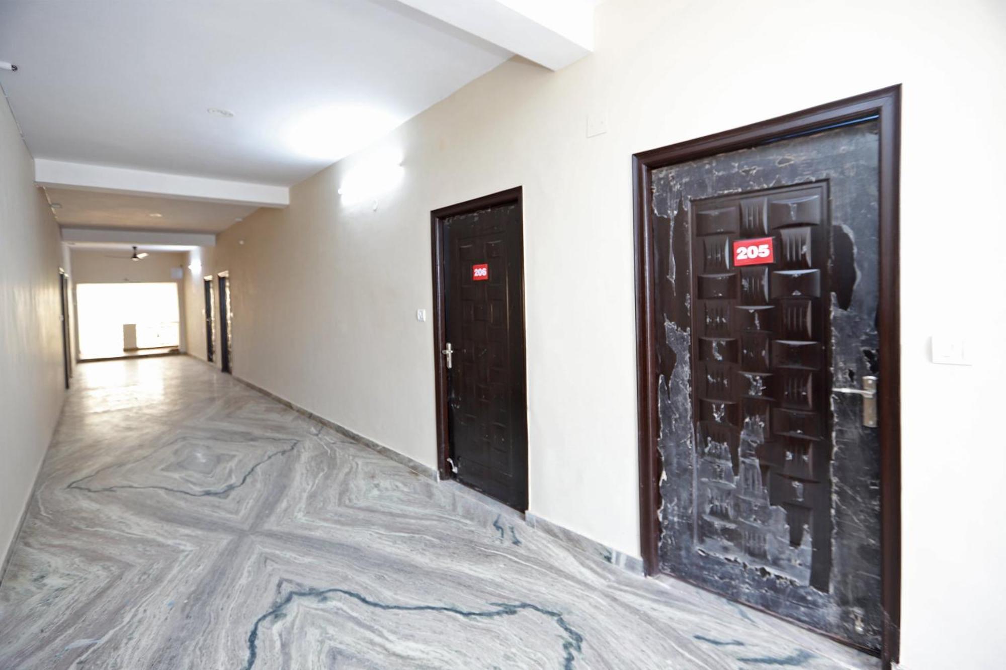 Hotel O Silverline Residency Faridabad Buitenkant foto